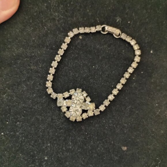 7 inch Sparkly bracelet - Picture 2 of 4
